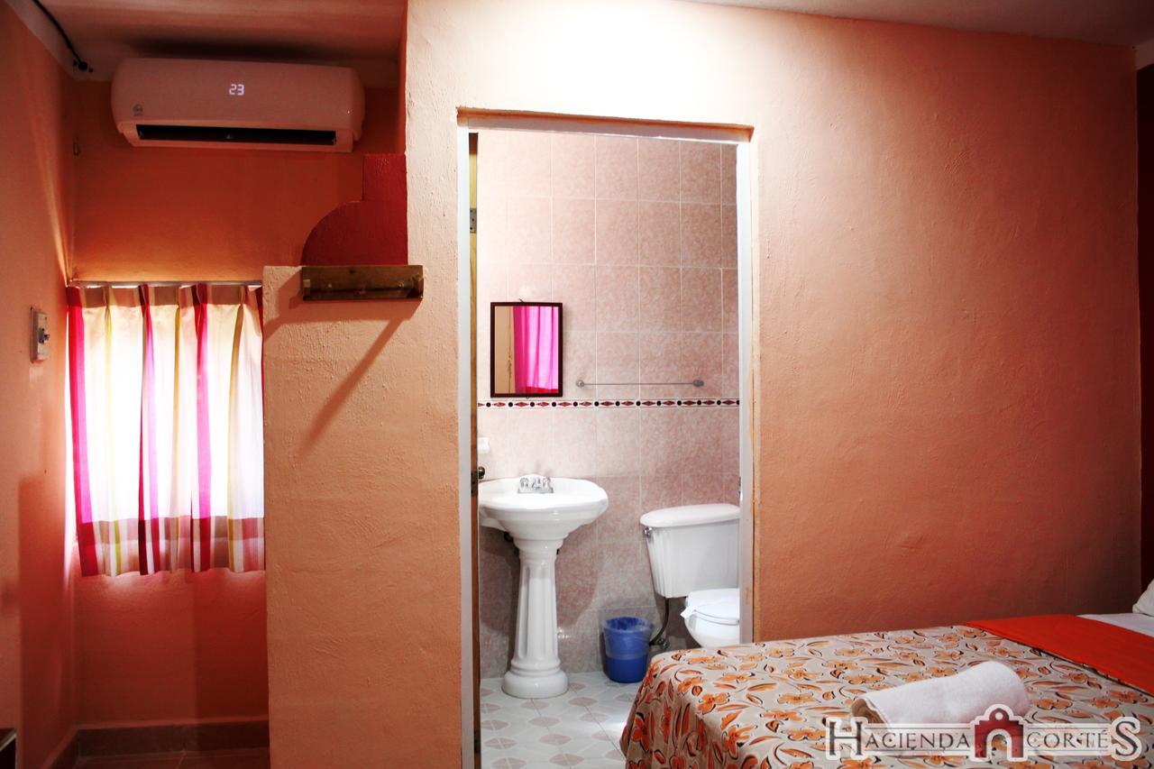 Hotel Hacienda Cortes ميريدا المظهر الخارجي الصورة